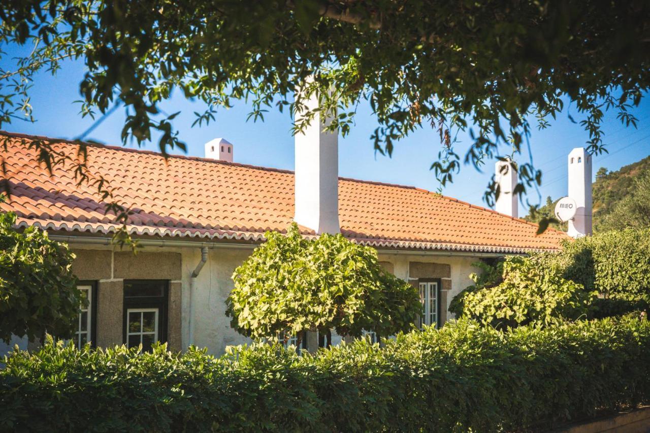 ペーゾ・ダ・レーグア Quinta Do Valdalageaゲストハウス エクステリア 写真